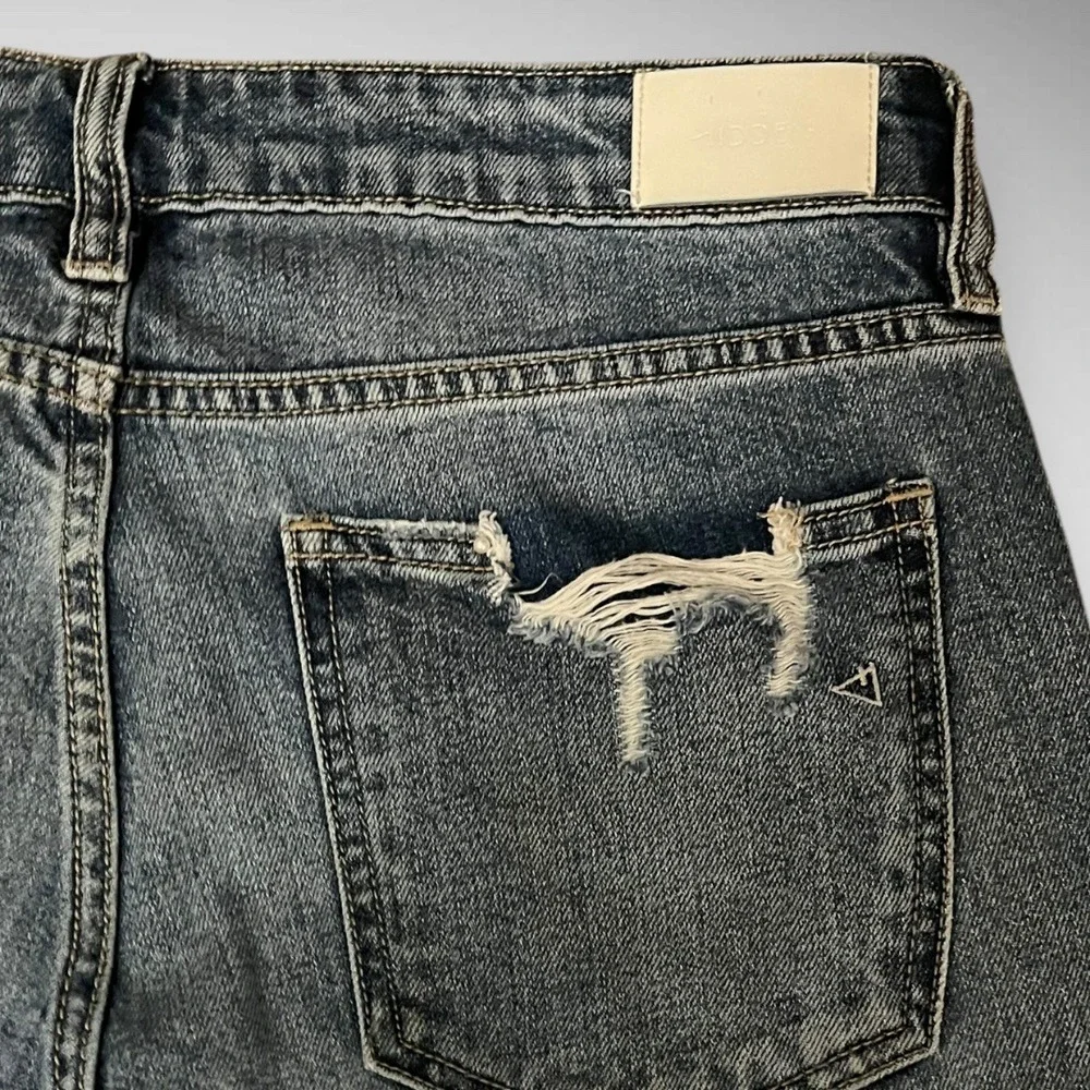 HIDDEN Bailey Slim‎ Fit Boyfriend Medium Wash Distressed Raw Hem Jeans 28 | EUC
